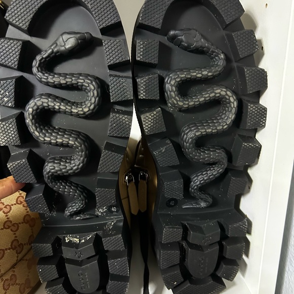 Light use! Worn once! - Picture 3 of 5